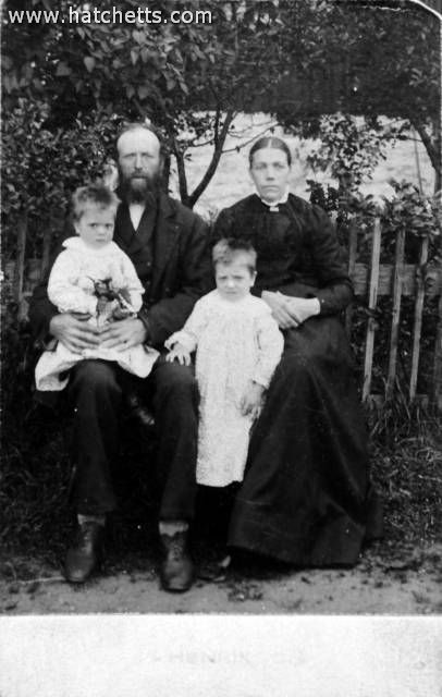 1900AdolfAndreassonFamily.jpg