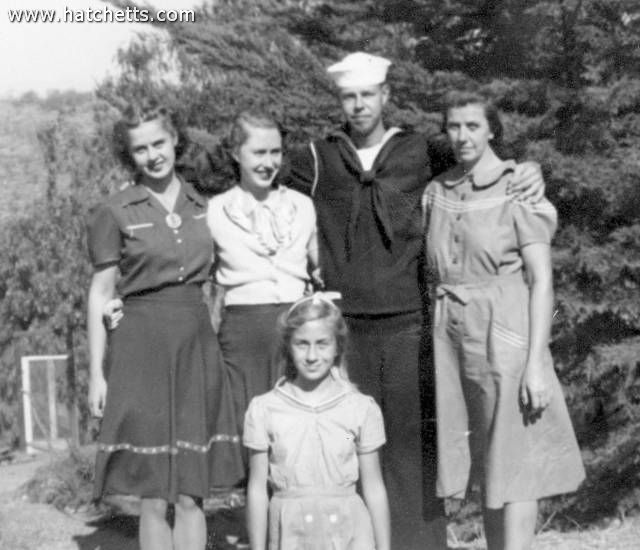 1943AnnaAndreassonFamily.jpg