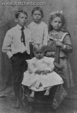 1906JohnThomasHatchettChildren.jpg