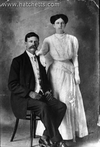 1915WilliamEzekialWellsFamily.jpg